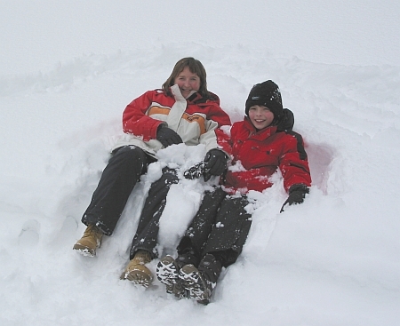 Kleinwalsertal-schneeloch